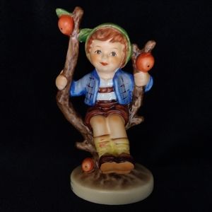 Vintage Goebel Hummel Figurine ""Apple Tree Boy"